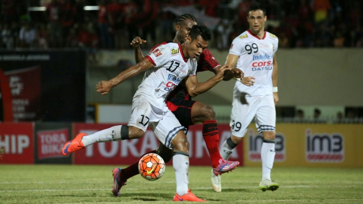 BALI UNITED IMBANGI PERSIPURA DI BABAK PERTAMA