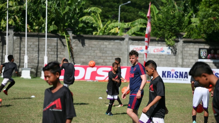 PESERTA UNITED TRAINING 2016 BELAJAR SIMULASI ALA LIGA CHAMPIONS