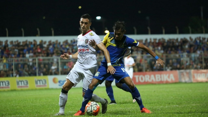 BALI-UNITED-SEMENTARA-TERTINGGAL-DARI-PERSIBA
